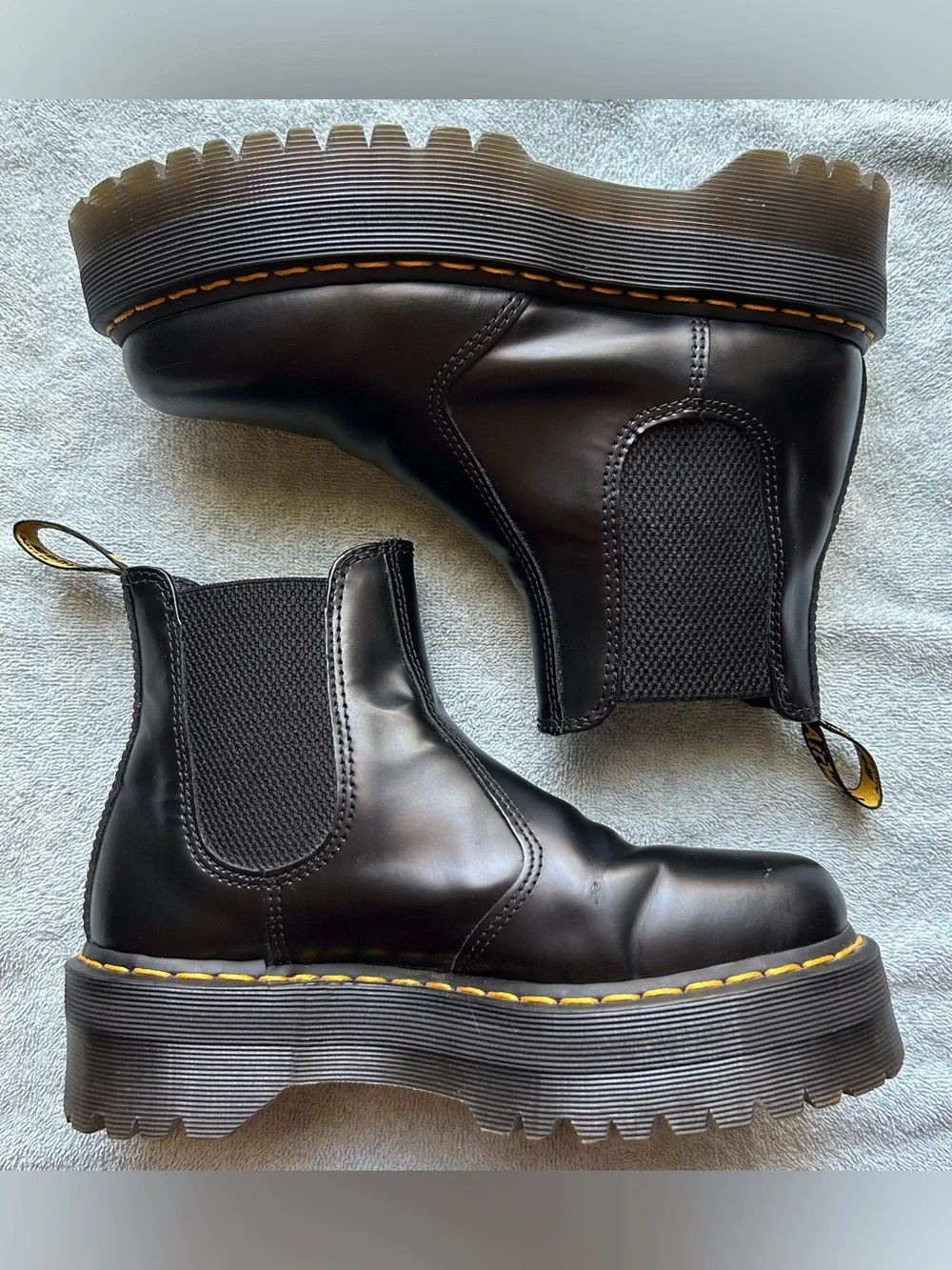 Women's 2976 Quad Leather Platform Chelsea Boots in US 7 Women’s
